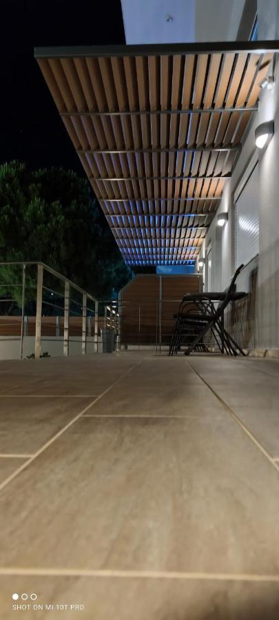 1Apartments Artemis Luxury מראה חיצוני תמונה